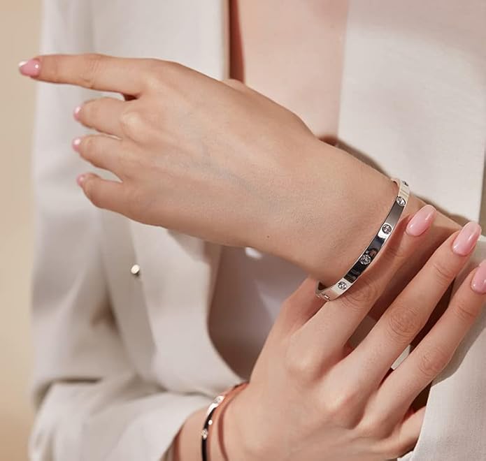 18K Gold-Plated Friendship & Love Bangle Bracelet for Women – Stainless Steel Non-Tarnish Bracelet | Birthday Jewelry Gift & Stocking Stuffer